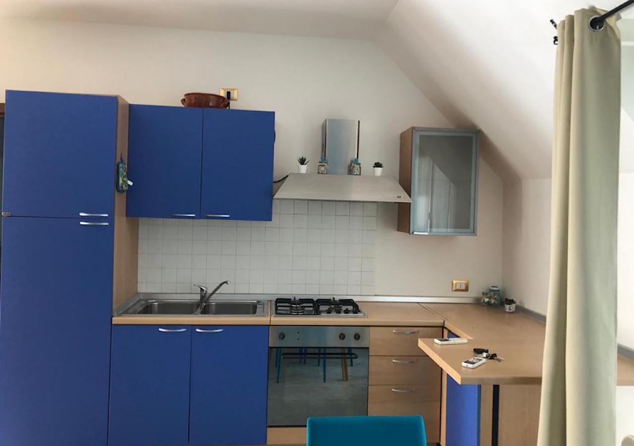 דסנזאנו דל גארדה La Magnolia Apartments Violet מראה חיצוני תמונה